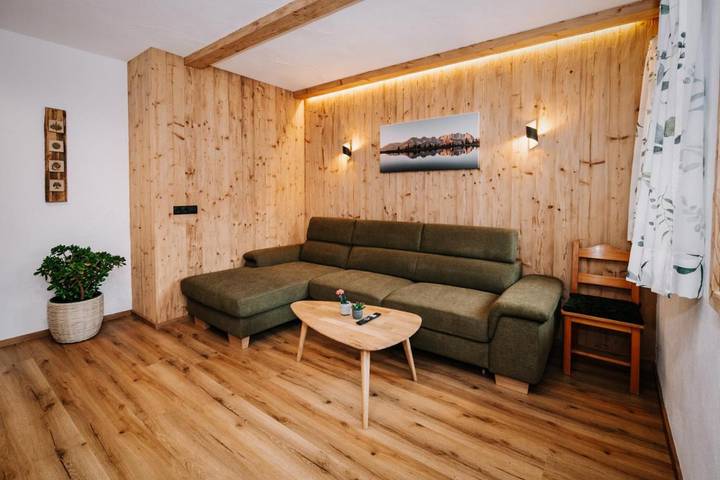 Ferienwohnung für 6 Personen, mit Ausblick und Terrasse in Unken