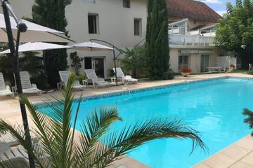 Gîte pour 3 personnes, avec piscine à Souillac
