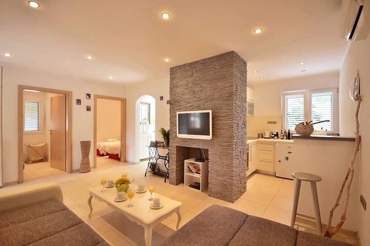 Villa für 5 Personen, mit Garten und Terrasse auf Hvar - 2