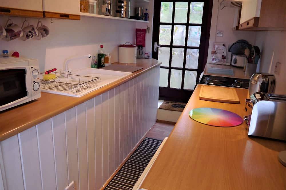 Kippford Stables -  a house that sleeps 4 guests  in 2 bedrooms in Kippford, Dumfries and Galloway