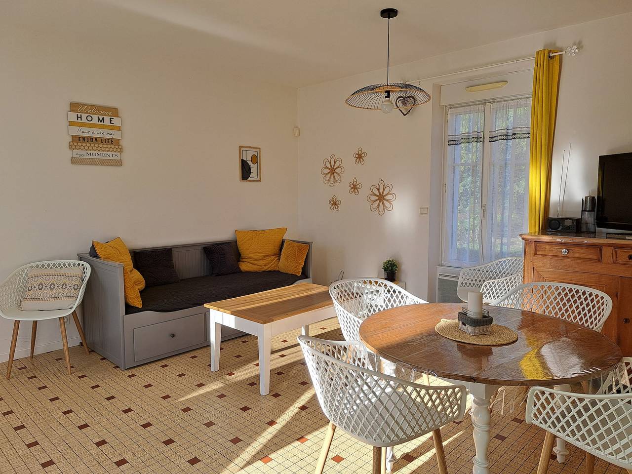 Ferienwohnung 'Au Milieu Des Vignes' mit privater Terrasse, privatem Garten und WLAN in Château-Thébaud, Nantes und Umgebung