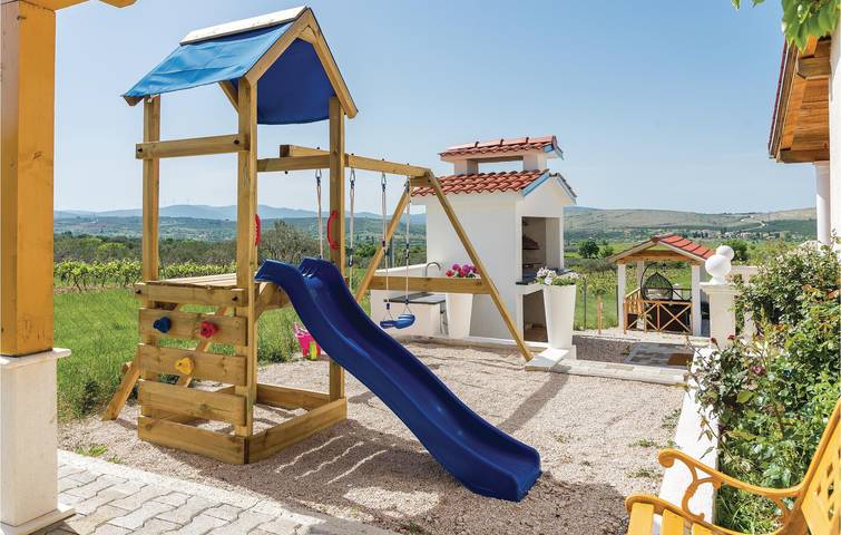 Ferienhaus für 4 Personen, mit Pool und Terrasse in Grad Šibenik - 3