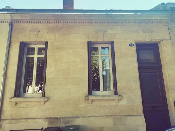 Location de vacances pour 7 personnes, avec terrasse ainsi que piscine et jardin à Bègles - 2