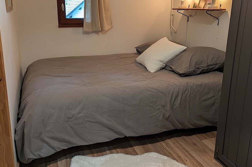 Appartement entier, Gîte La p'tite Lulu à St Pierre d'Entremont, à côté Cirque de St Même. in Saint-Pierre-d'Entremont, Isère