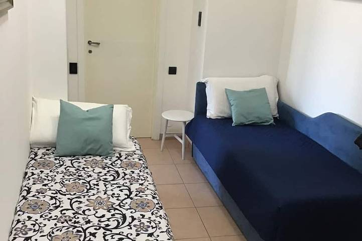 Appartement entier, Appartement entier cosy ; lumineux, idéal pour familles ; couples seuls. in Lazzate, Brianza