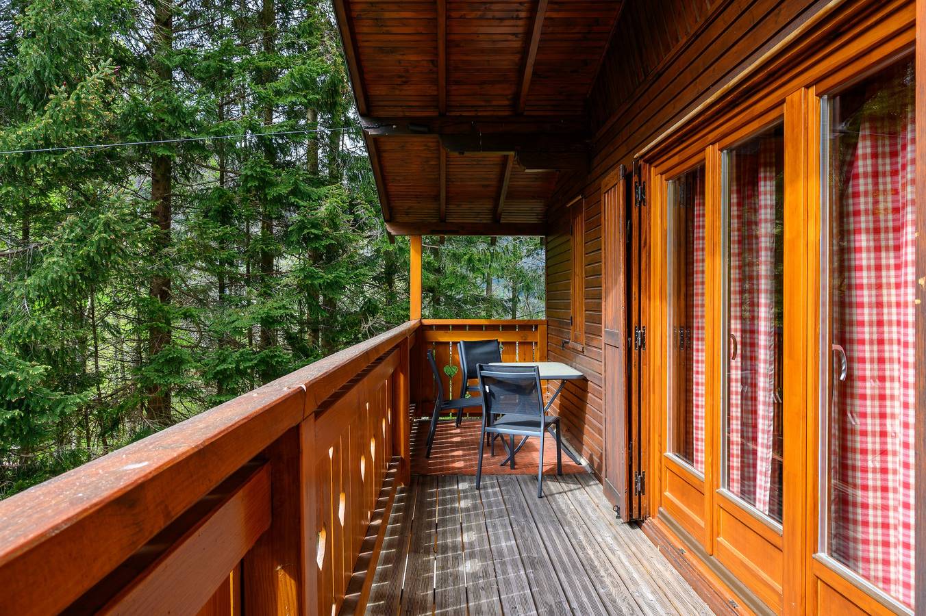 Chalet tranquilo en la montaña 'Les Airelles' con terraza privada y Wi-Fi in Mittlach, Parque natural regional de los Ballons des Vosges