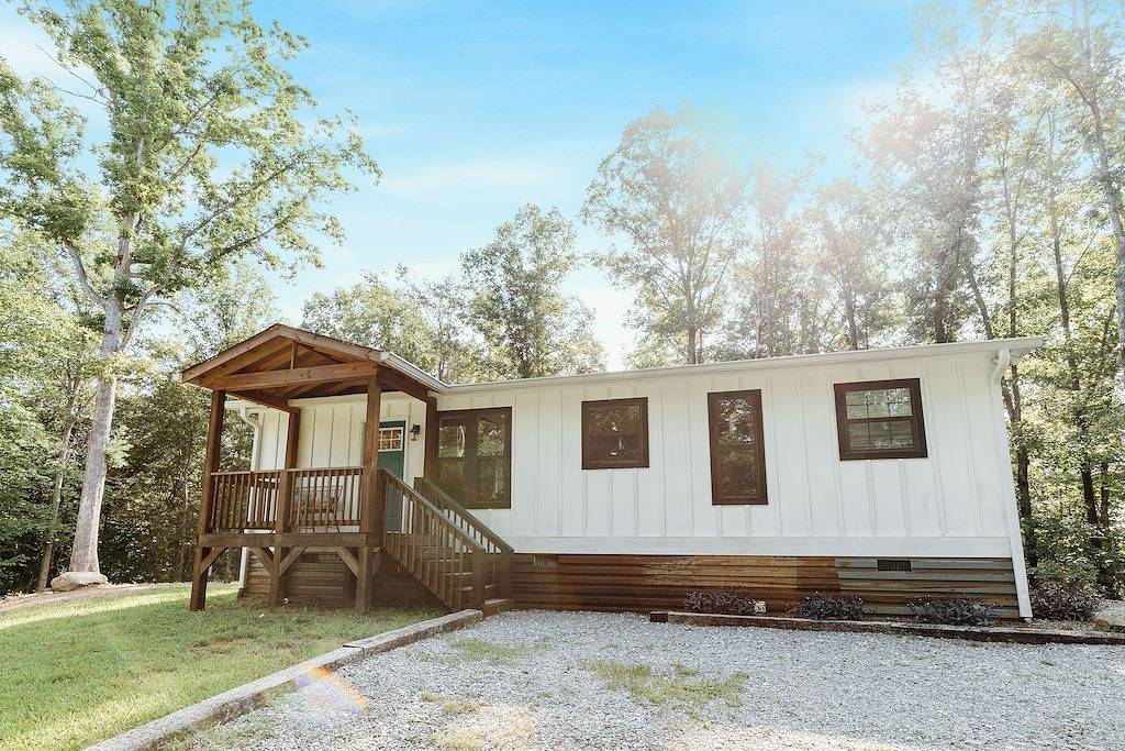 Living Water Retreats # 3 - Neues gemütliches Bauernhaus Retreat 2 mi. zu Tiec in Polk County NC