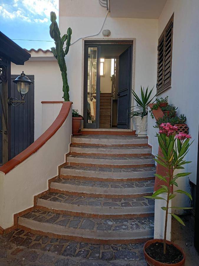 Casa vacanza per 5 persone, con Balcone e Terrazza nonché Giardino e Panorama a Trebisacce