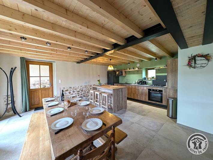 Gîte pour 10 personnes, avec jardin