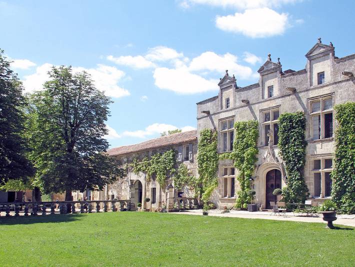 Chambre d’hôte pour 2 personnes, avec Terrasse ainsi que Jardin et Piscine à Soyaux