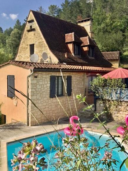 Gîte pour 6 personnes, avec jardin ainsi que terrasse et piscine