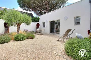 Gîte pour 2 personnes, avec jardin à Étel