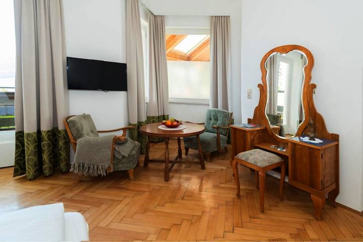 Ferienwohnung für 2 Personen, mit Garten und Ausblick sowie Seeblick in Sankt Wolfgang im Salzkammergut - 4