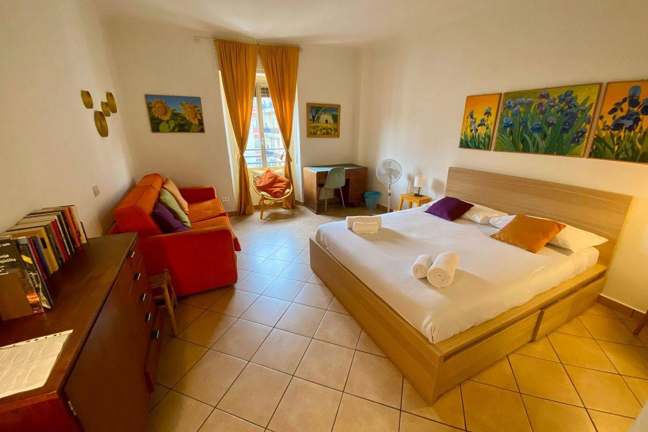 Entire apartment, Porta Romana - Bright Haven 350m from M3 in Milan, Milan Province