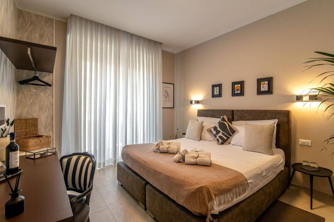 Single Room with Private Bathroom in Prato, Provincia di Prato