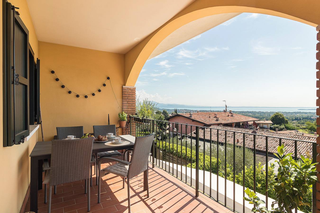 Ganze Wohnung, Amore Panorama by Garda Fewo in Polpenazze del Garda, Gardasee-Berge