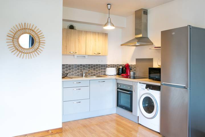 Gîte pour 4 personnes, avec balcon, adapté aux familles à Laval - 2