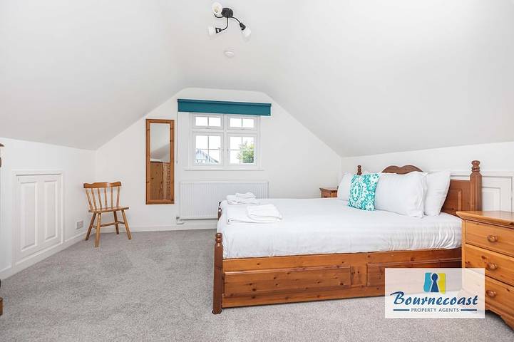 Holiday rental for 10 people, with Terrace and Garden in Mudeford