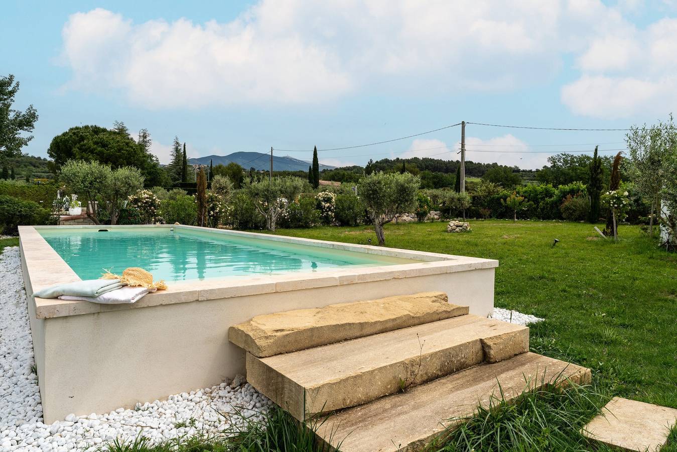 Maison de Vacances « Le Cabanon de Modène » avec Vue Montagne, Wi-Fi et Climatisation in Modène, Parc naturel régional du Mont-Ventoux