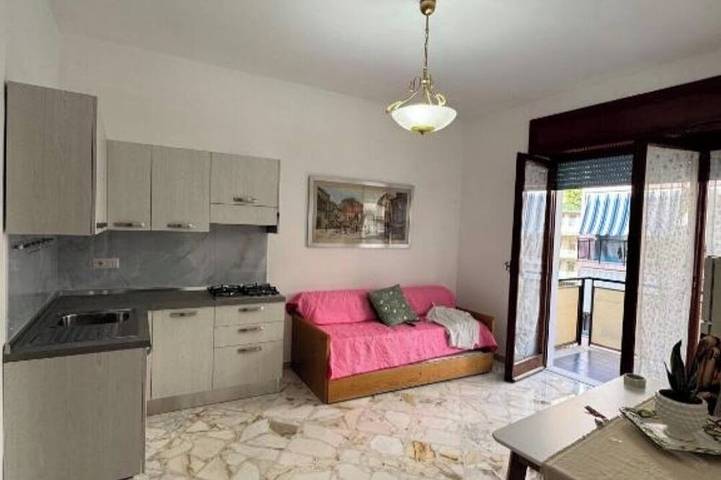 Entire apartment, Casa Gaetano Maiori Amalfi Coast Bright apartment with sea view balcony in Maiori, Amalfi Coast