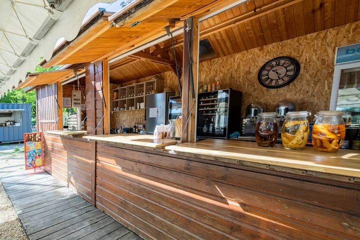Camping pour 2 personnes, avec Terrasse