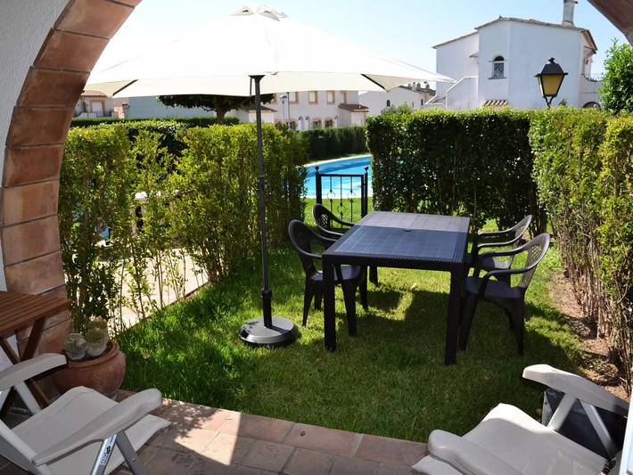 Casa rural para 5 personas, con Balcón y Terraza además de Jardín y Piscina en L' Estartit - 4