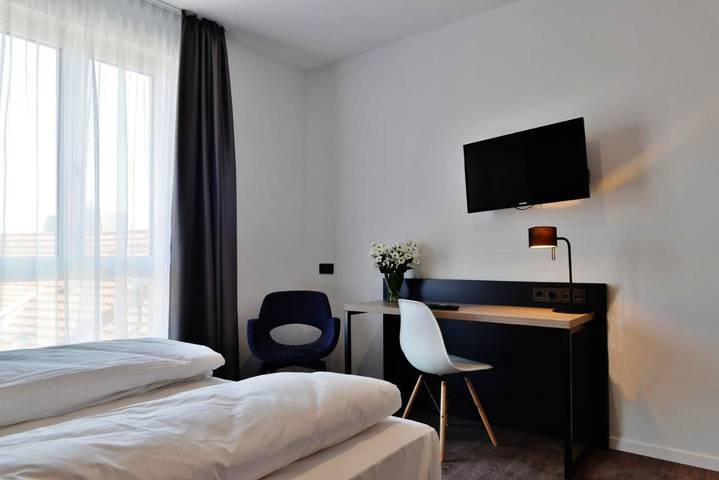 Hotel für 3 Personen, mit Terrasse in Filderstadt - 3
