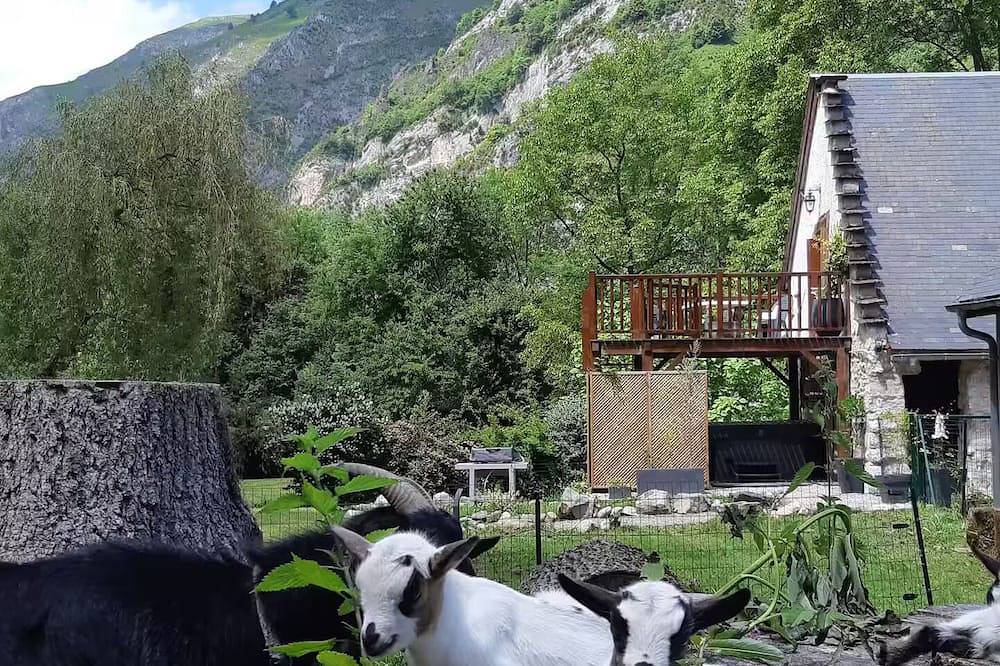 Apartamento entero, Chalet 2 bedroms 2-6 person in Campan, Pirineos franceses