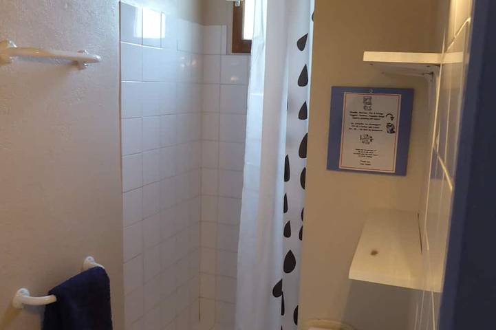 \"Pool Studio\" bietet Platz für 2 Selbstversorger, 10 Minuten von Avignon entfernt! in Rognonas, Arles und Umgebung