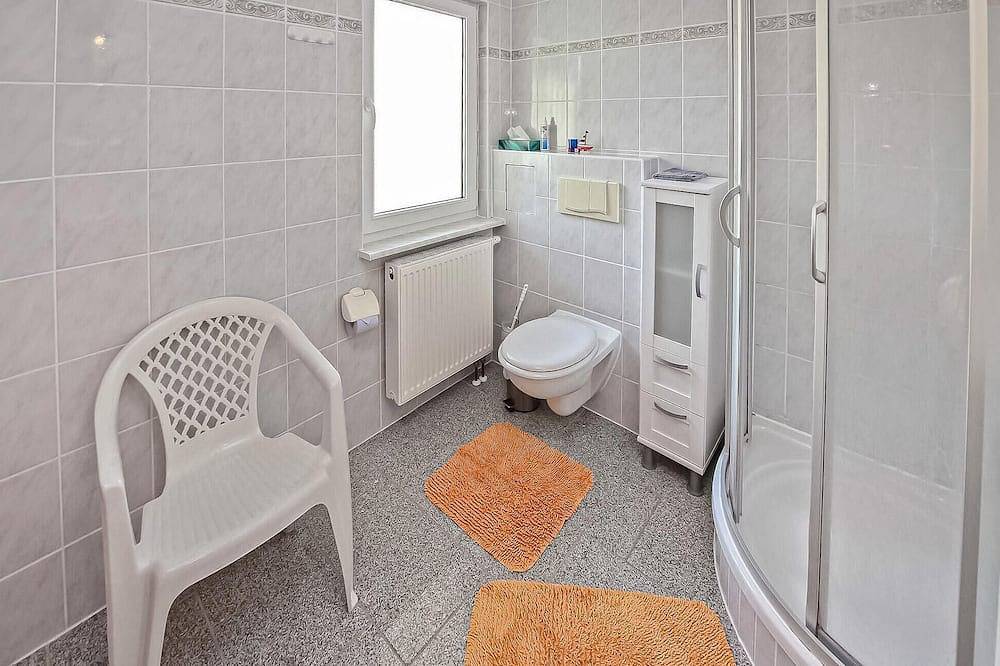 Schönes Haus in Verchen mit Küche in Verchen, Kummerower See