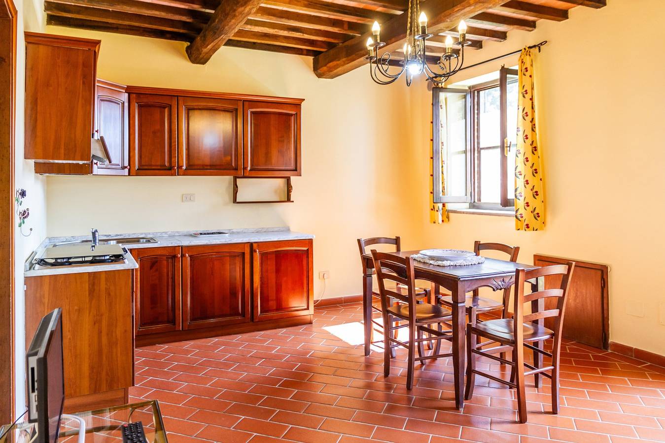 Ganze Wohnung, Ferienwohnung 'Coccinella' mit Gemeinschaftspool, Wlan und Klimaanlage in Magliano in Toscana, Grosseto Provinz