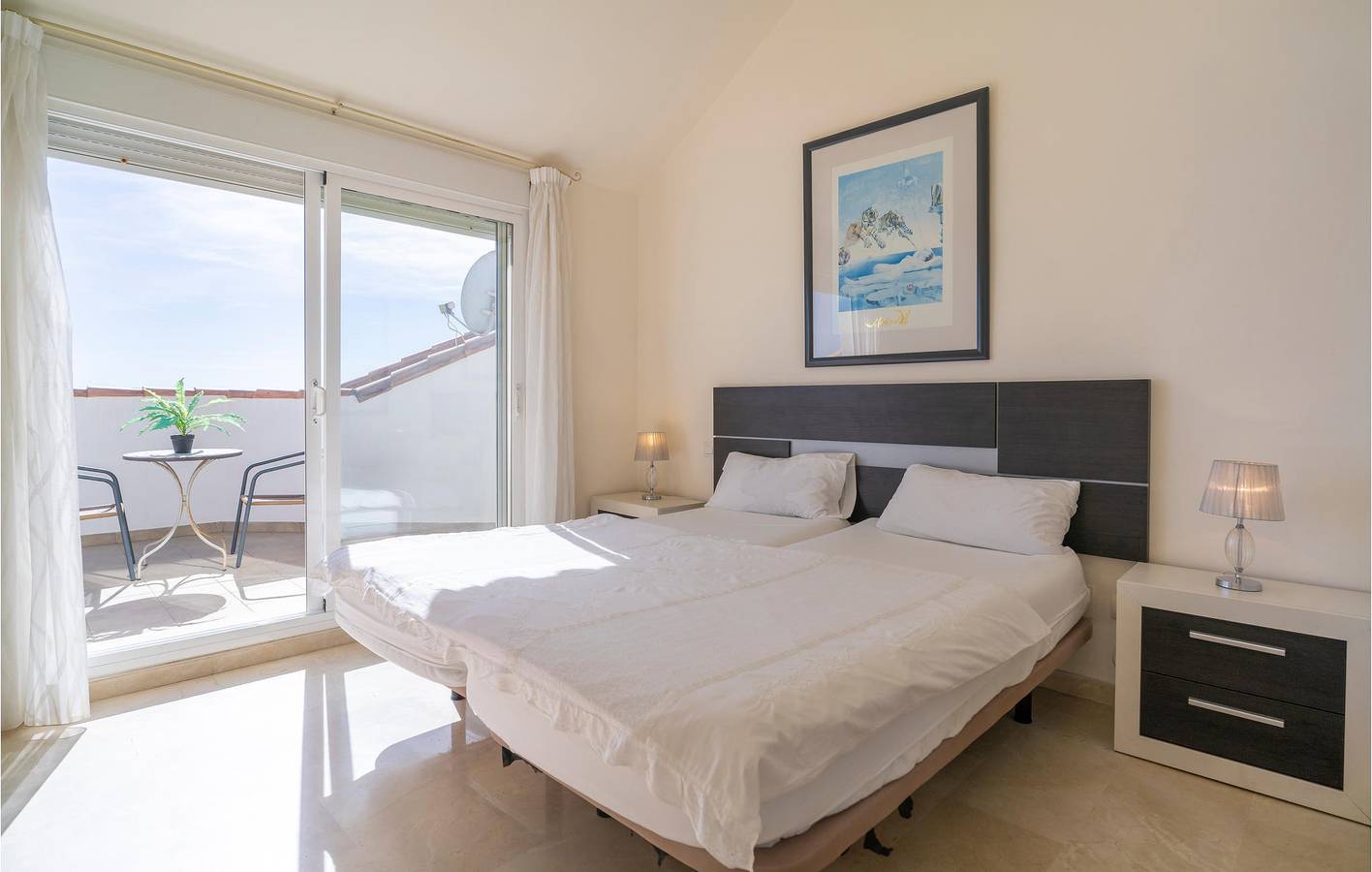 Entire holiday apartment, 140m² Oceanview Apartment with Pool, Terrace & Parking in Torrox Costa, Torrox