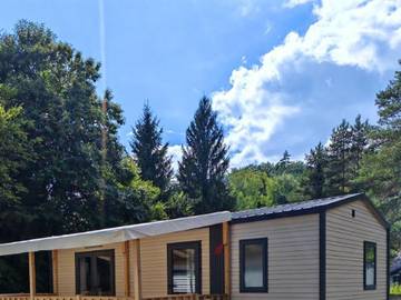 Camping pour 4 Personnes dans Massif central, Corrèze, Photo 1