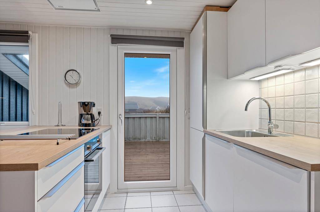 Schönes Ferienhaus nur 100 Meter bis zur Nordsee in Årgab, Holmsland Klit