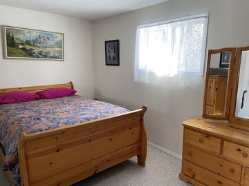 Cabin Rentals And Lodges for 4 Guests in Alberta, Canada, Picture 3