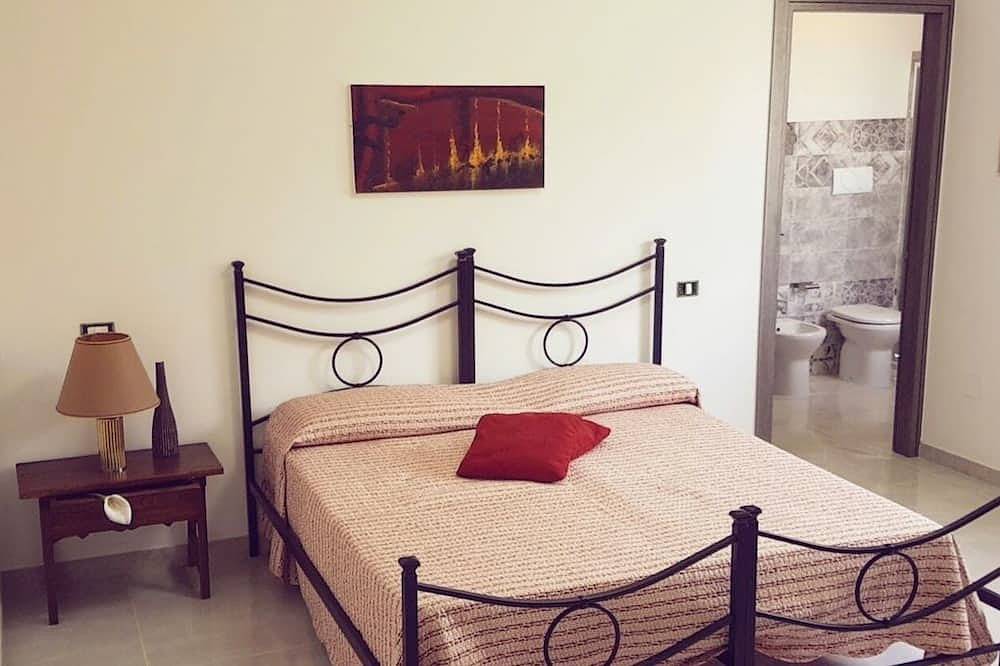 Gorgeous villa among olive trees in Salento just minutes from the sea in Spongano, Lecce Provinz