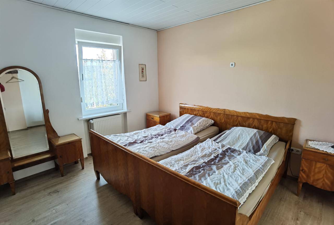 Ganze Ferienwohnung, Gemütliche Ferienwohnung in Herrensohr mit Garten, Grill und Terrasse in Saarbrücken, Saarbrücken & Umgebung