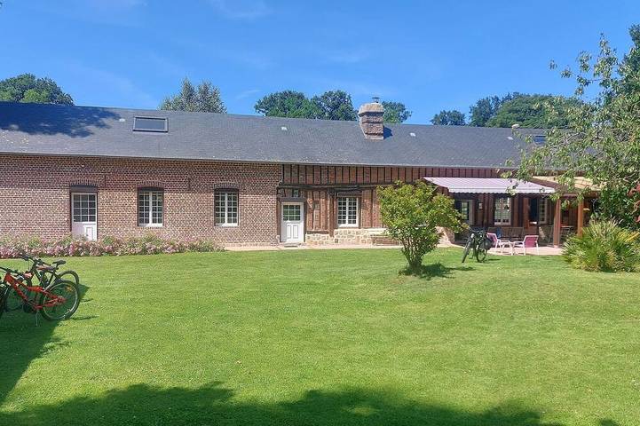 Location de vacances pour 8 personnes, avec jardin à Gueutteville-les-Grès