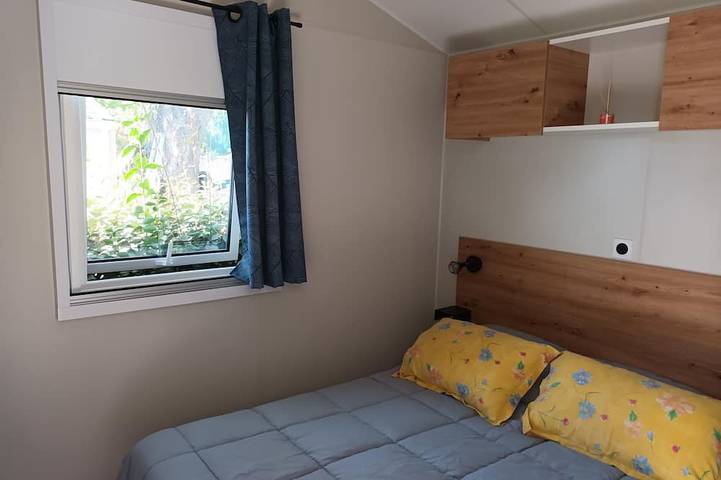 Camping pour 4 personnes, avec jacuzzi ainsi que piscine et terrasse dans Massif de l'Esterel - 2