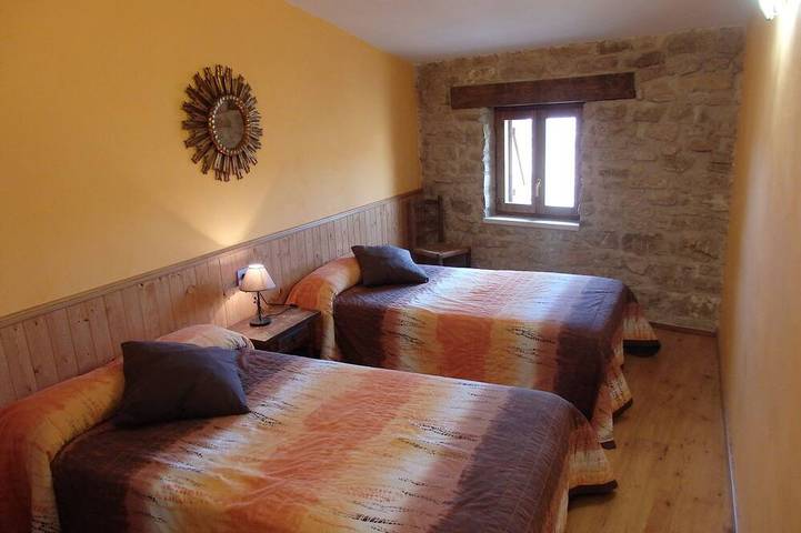 Gîte pour 8 personnes, avec Balcon et Jardin