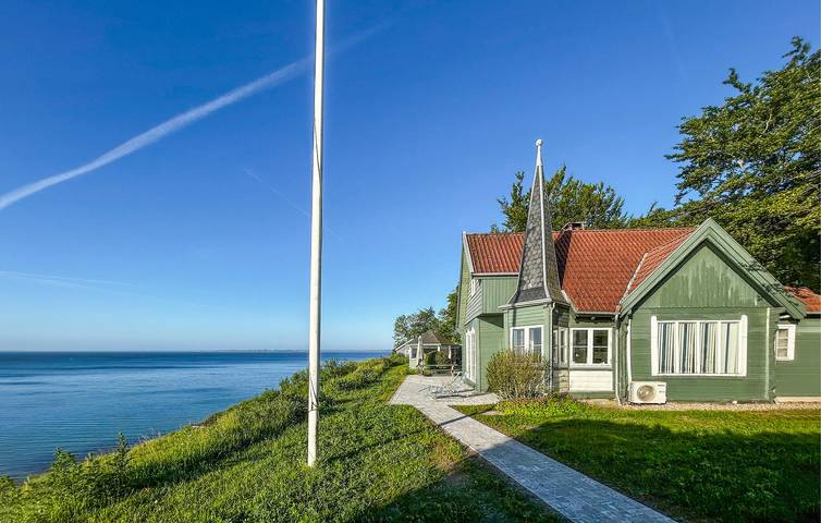 Ferienhaus für 4 Personen, mit Terrasse und Garten in Kelstrup Strand
