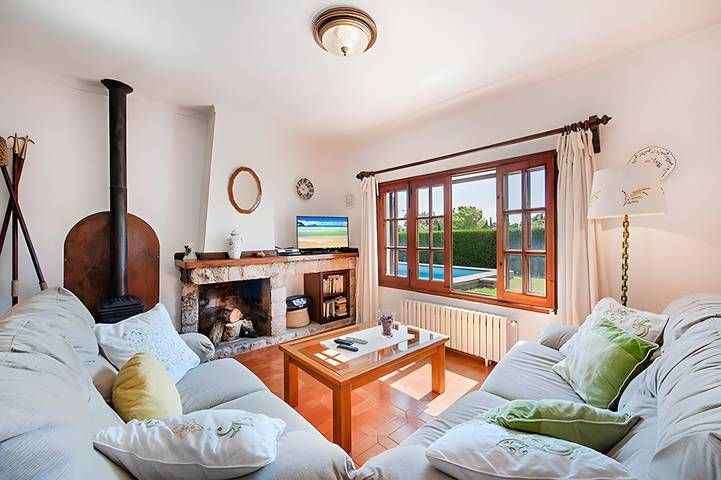 Villa Provenza mit privatem Pool, Terrasse, Klimaanlage und WLAN in Port de Pollença, Pollença