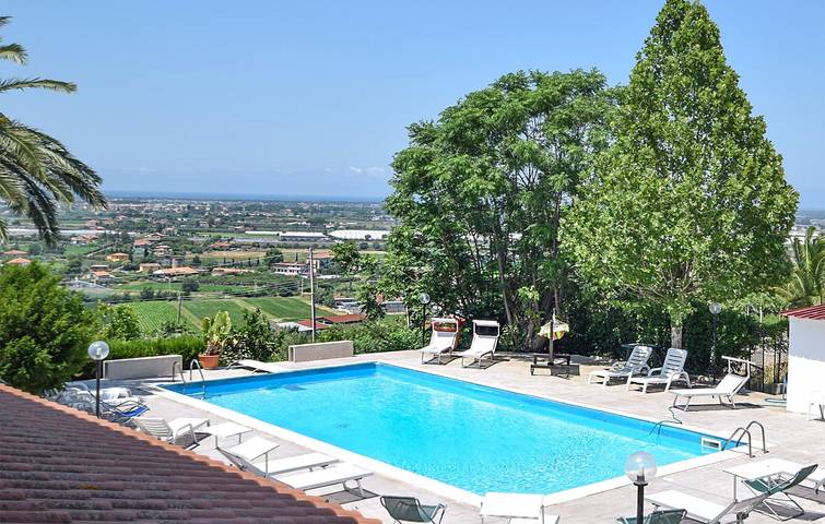 Ferienhaus für 21 Personen, mit Pool und Terrasse in Italien - 4