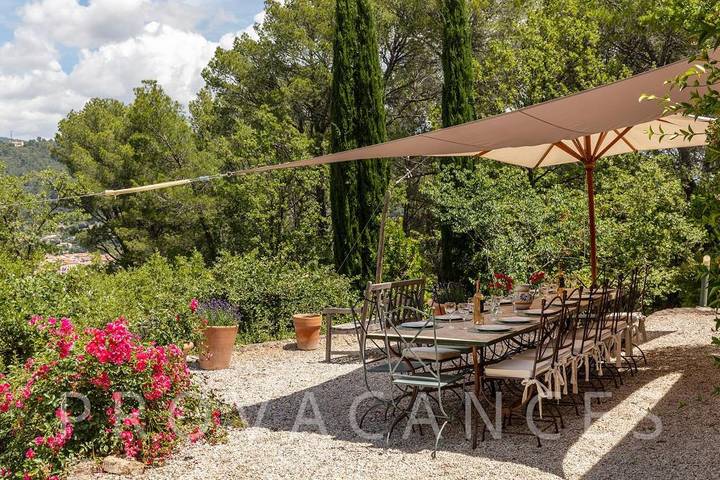 Provencal holiday home with large pool near Claviers in Claviers, Draguignan region