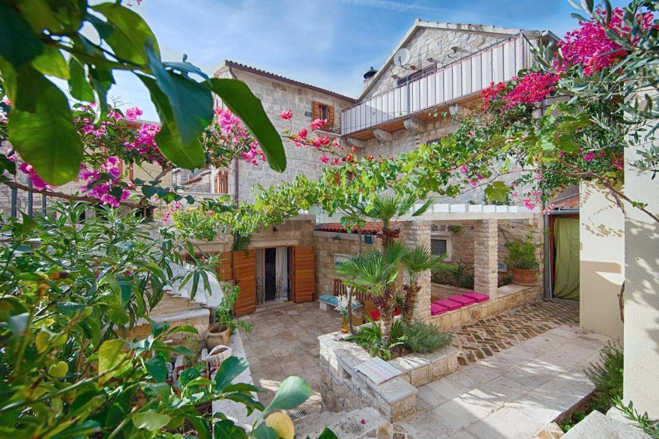 Villa Alma Komiza Island Vis in Komiza, Split-Dalmatien