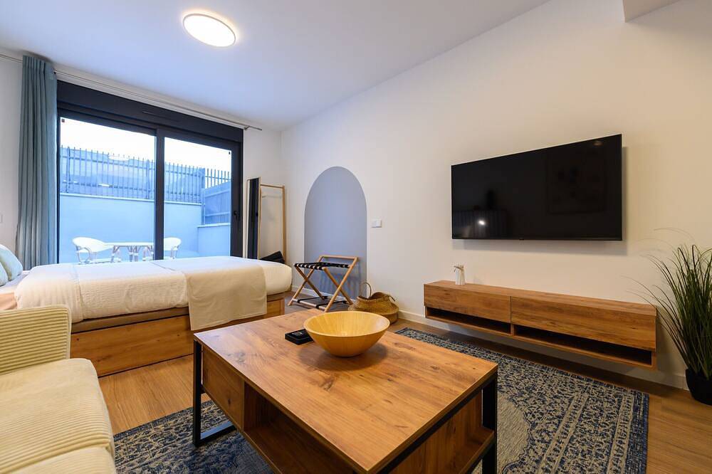 Entire apartment, Modern studio apartment with private terrace and excellent communal areas in San Sebastián de los Reyes, Madrid Province