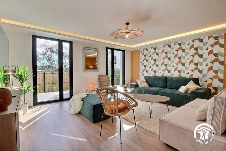 Gîte pour 15 personnes, avec terrasse ainsi que jardin et piscine dans le Golfe du Morbihan - 4