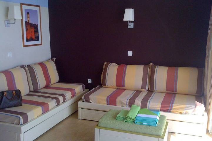 Gîte pour 5 personnes, avec terrasse et jardin, animaux acceptés à Cap-d'Ail - 2