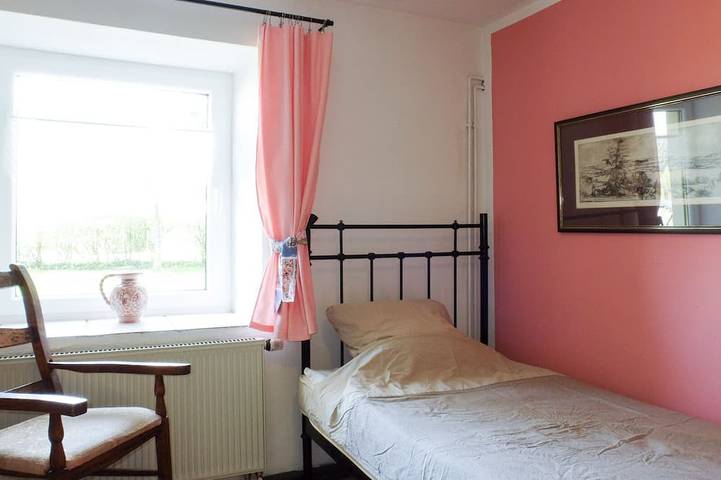 Ferienhaus für 18 Personen, mit Garten in der Eifel - 2