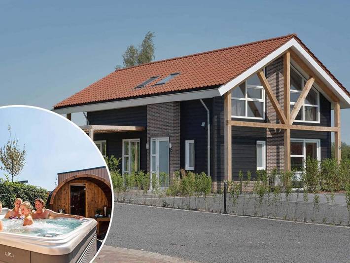 Vakantiehuis voor 12 personen, with Terras and Whirlpool as well as Tuin and Zwembad in Lichtenvoorde